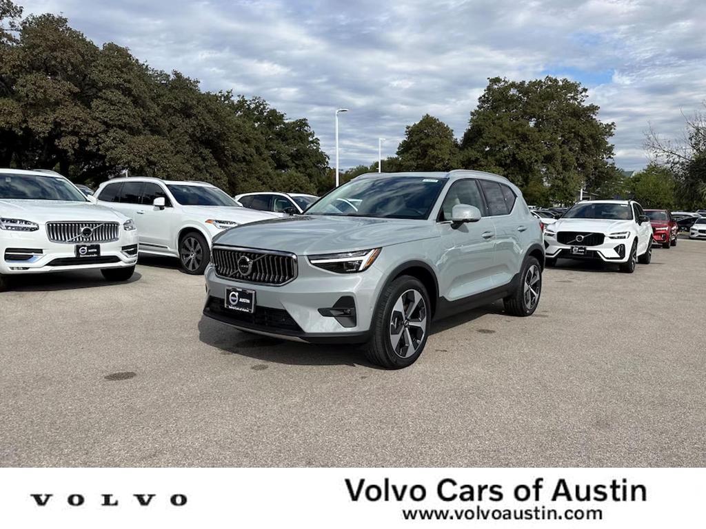 new 2025 Volvo XC40 car, priced at $47,765