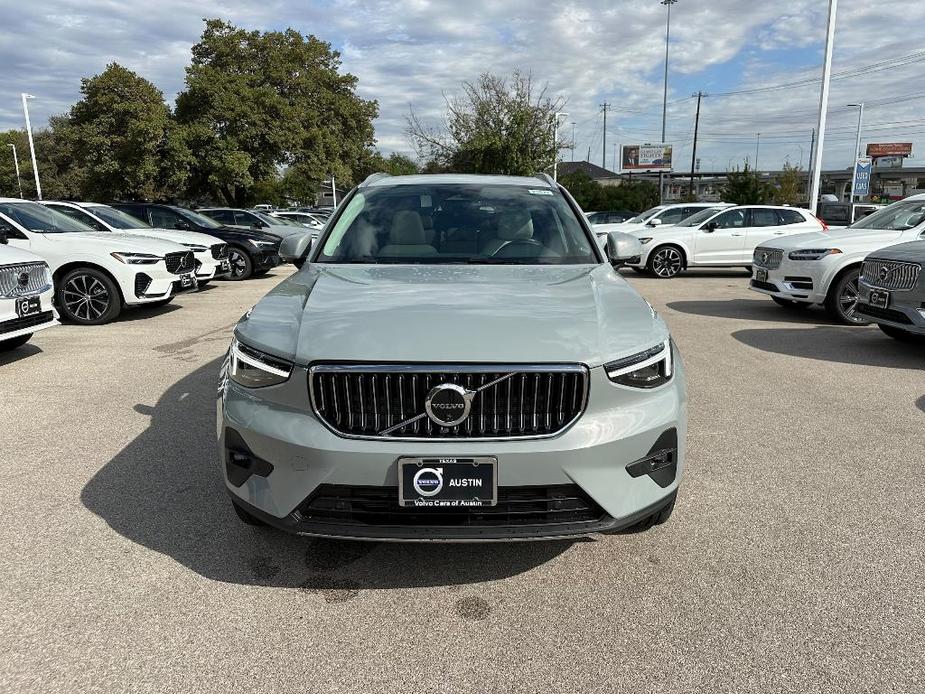 new 2025 Volvo XC40 car, priced at $47,765