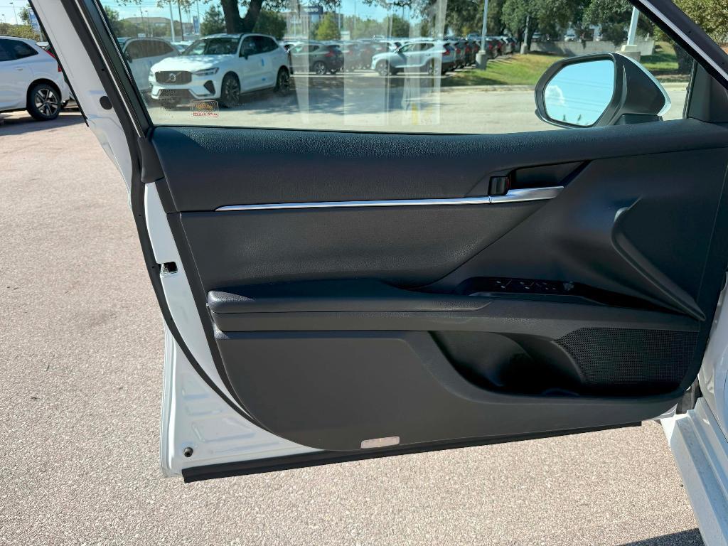 used 2018 Toyota Camry Hybrid car, priced at $16,995