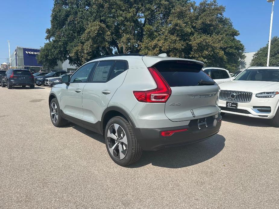 new 2025 Volvo XC40 car, priced at $48,315