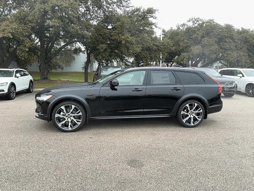 new 2025 Volvo V90 Cross Country car, priced at $69,095