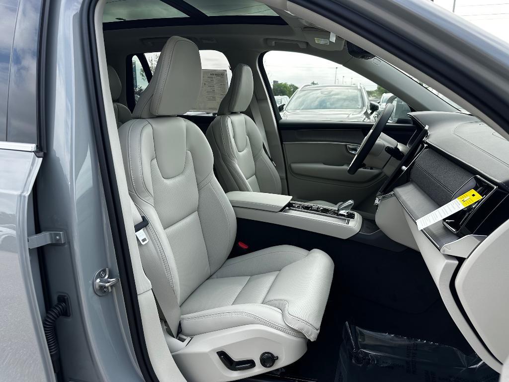 new 2025 Volvo XC90 Plug-In Hybrid car, priced at $82,405