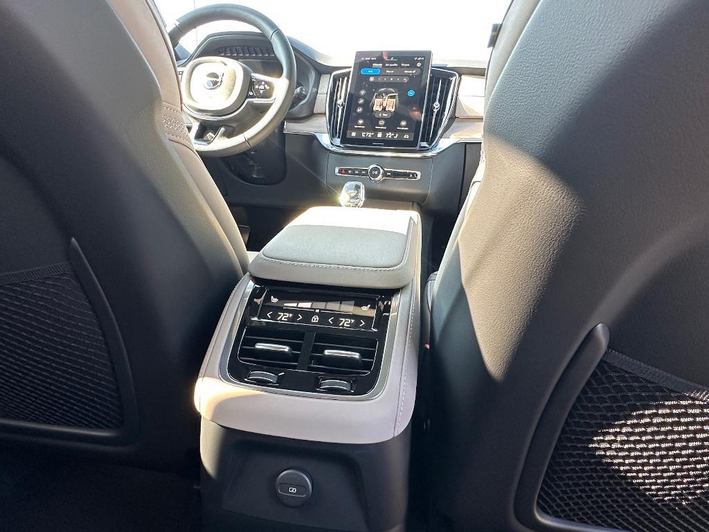 new 2026 Volvo XC90 Plug-In Hybrid car, priced at $81,455