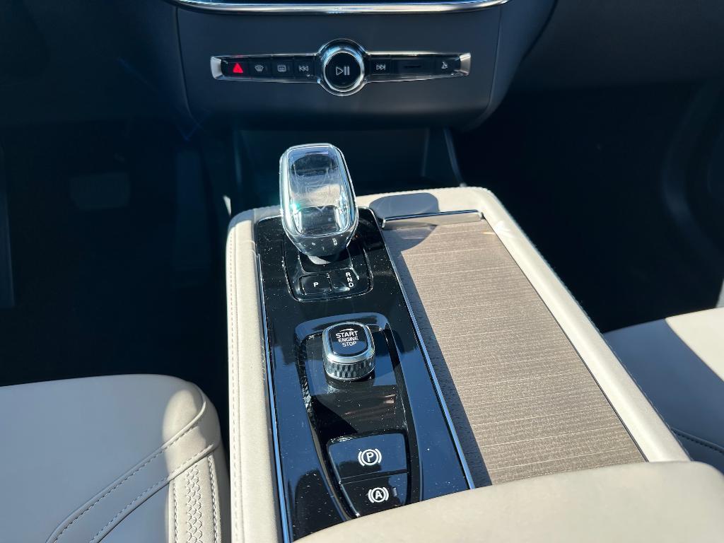 new 2026 Volvo XC90 Plug-In Hybrid car, priced at $81,455