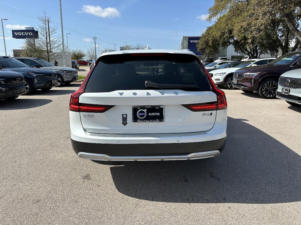 new 2025 Volvo V90 Cross Country car, priced at $67,925