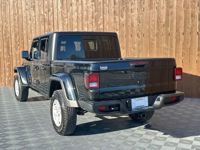 used 2023 Jeep Gladiator car, priced at $31,598