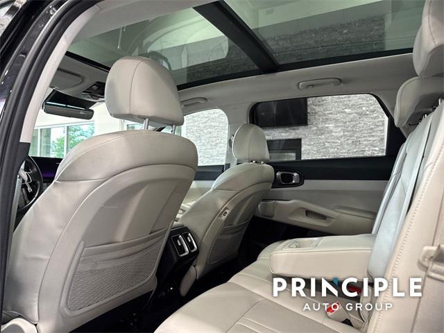 used 2023 Kia Sorento car, priced at $27,000