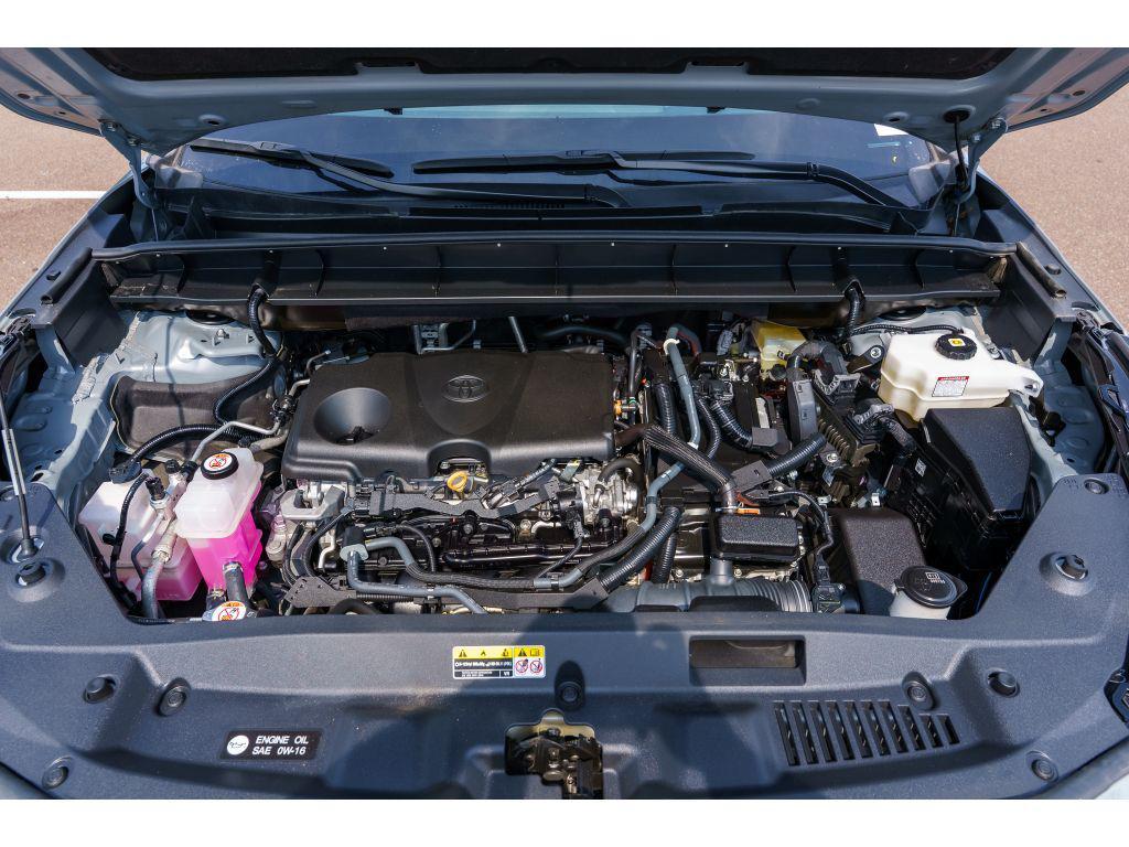 used 2023 Toyota Highlander Hybrid car, priced at $35,966