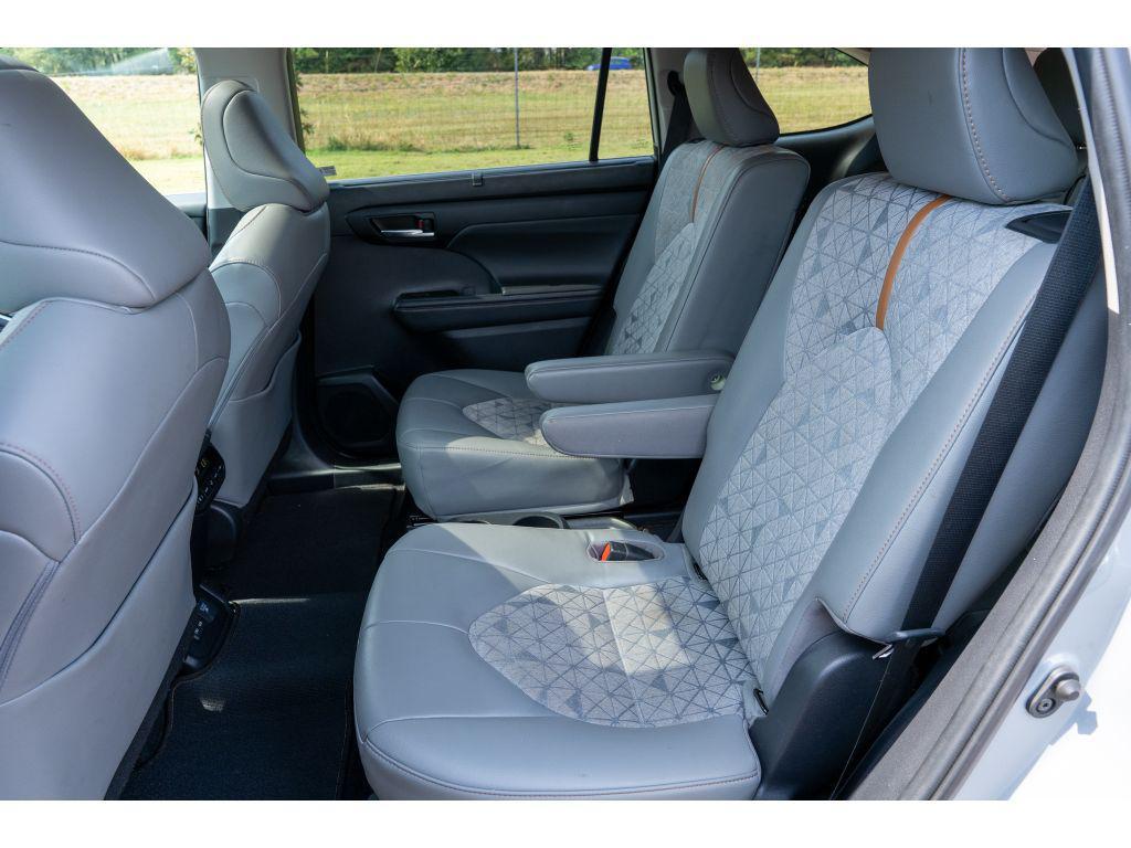 used 2023 Toyota Highlander Hybrid car, priced at $35,966