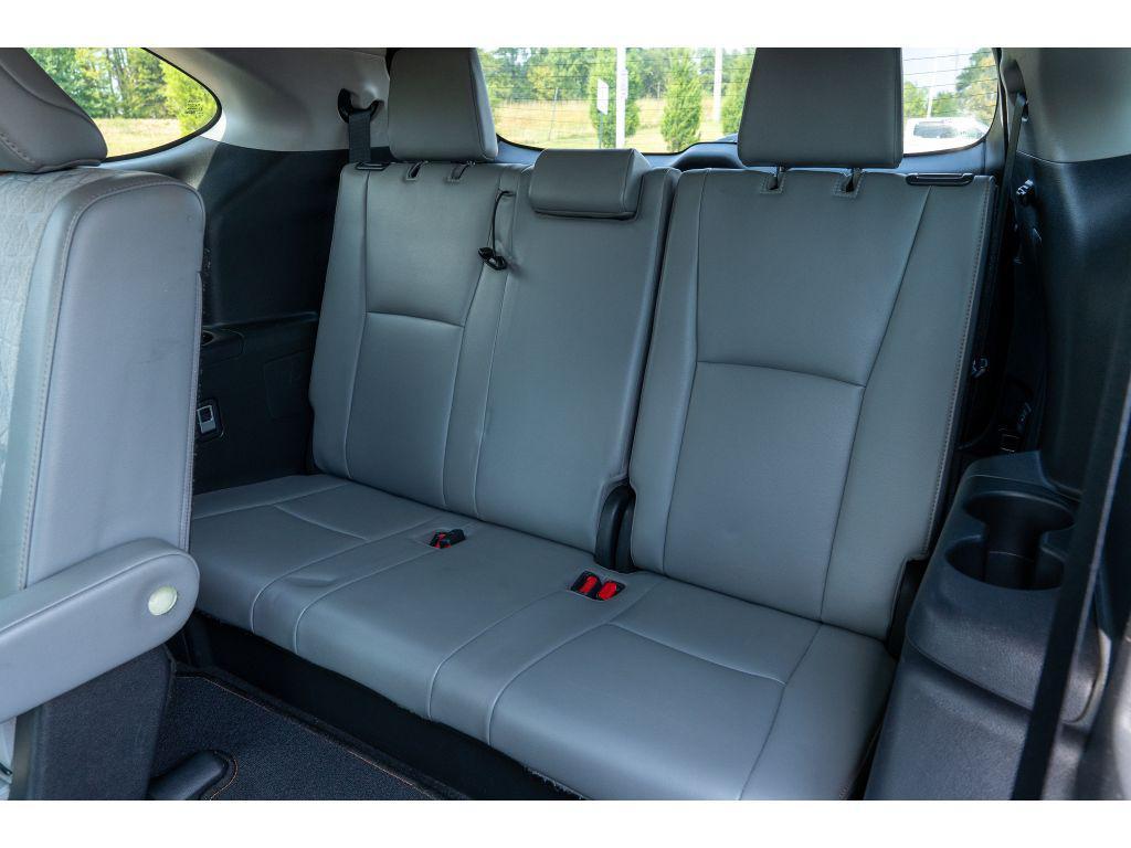 used 2023 Toyota Highlander Hybrid car, priced at $35,966