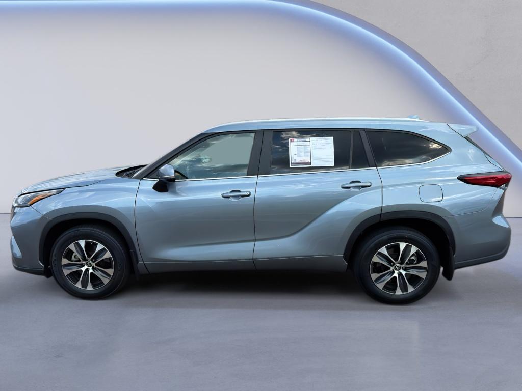 used 2023 Toyota Highlander car, priced at $36,175