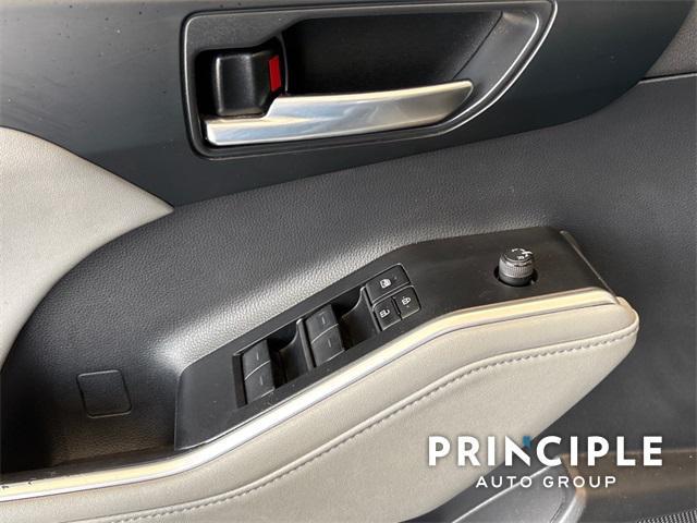 used 2023 Toyota Highlander car, priced at $39,200