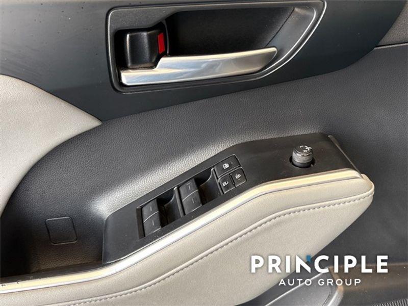 used 2023 Toyota Highlander car, priced at $36,175