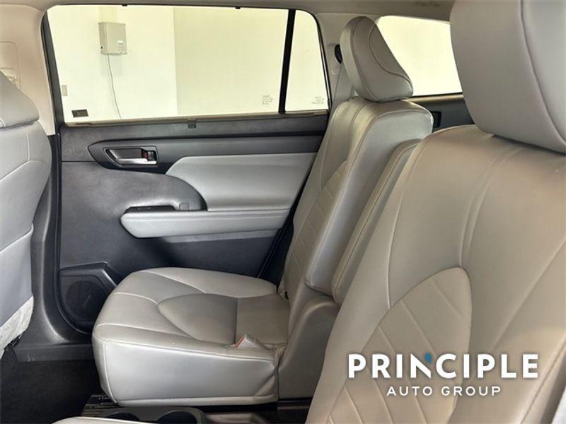 used 2023 Toyota Highlander car, priced at $36,175