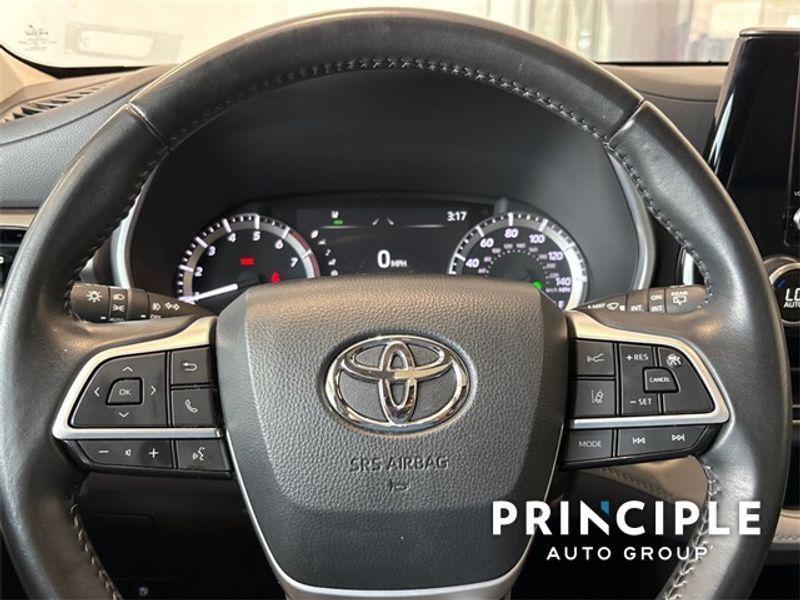 used 2023 Toyota Highlander car, priced at $36,175