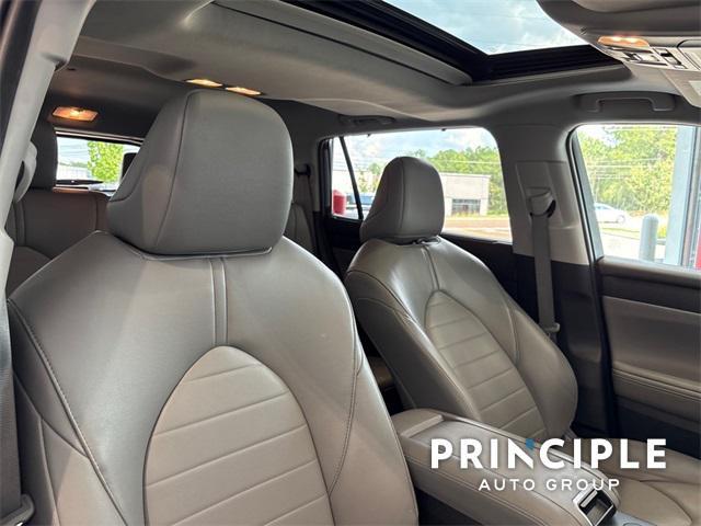 used 2023 Toyota Highlander car, priced at $39,200