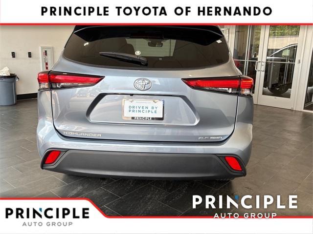 used 2023 Toyota Highlander car, priced at $39,200