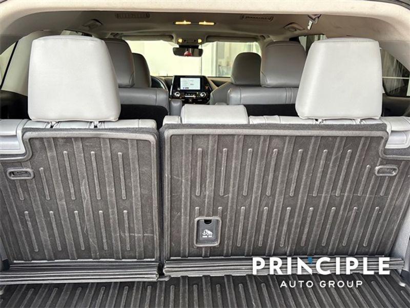 used 2023 Toyota Highlander car, priced at $36,175
