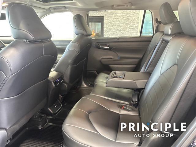 used 2024 Toyota Highlander car, priced at $43,900