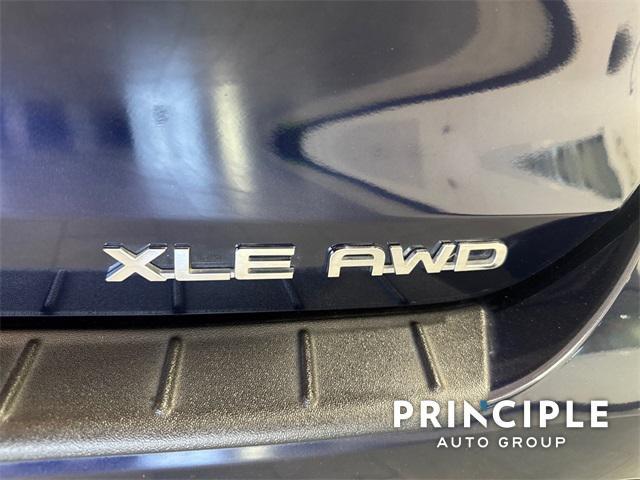 used 2024 Toyota Highlander car, priced at $43,900