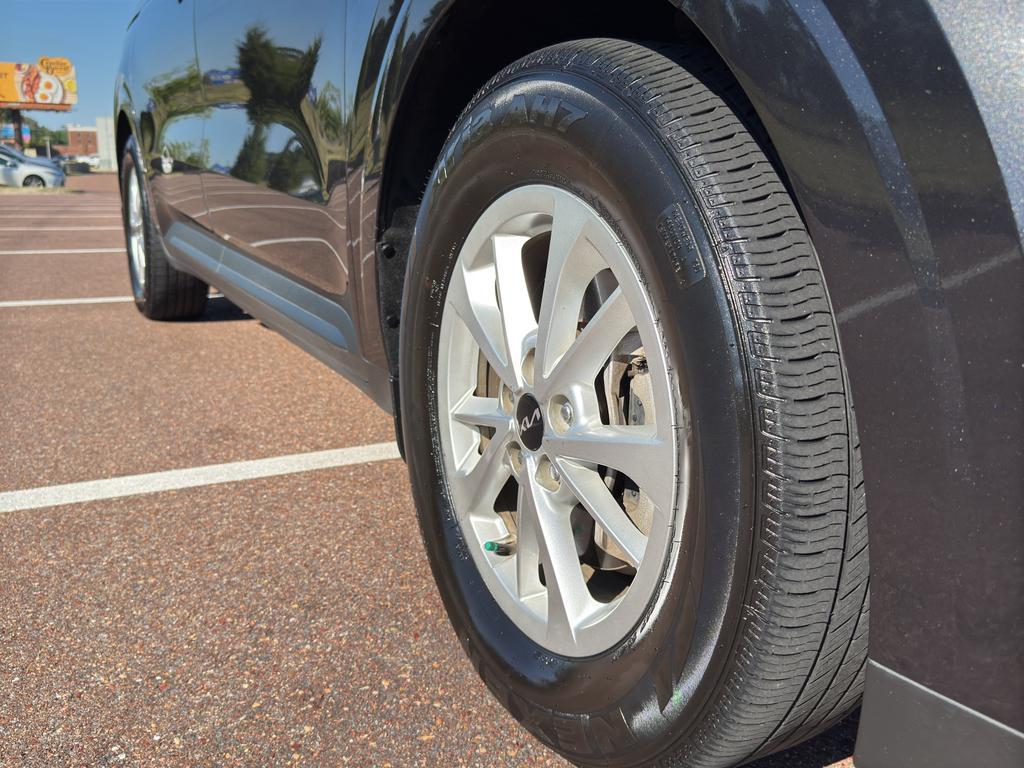 used 2022 Kia Carnival car, priced at $19,350