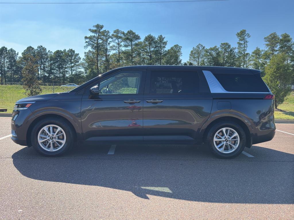used 2022 Kia Carnival car, priced at $19,350
