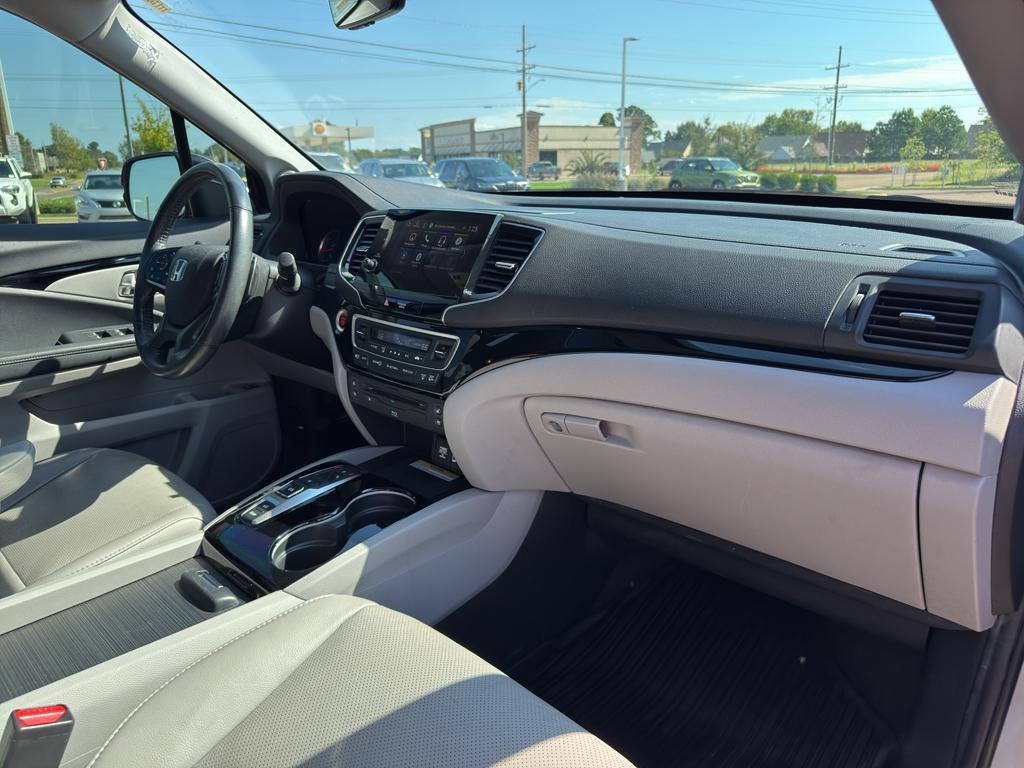 used 2021 Honda Pilot car, priced at $31,000