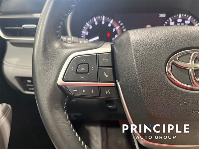 used 2023 Toyota Highlander car, priced at $38,800