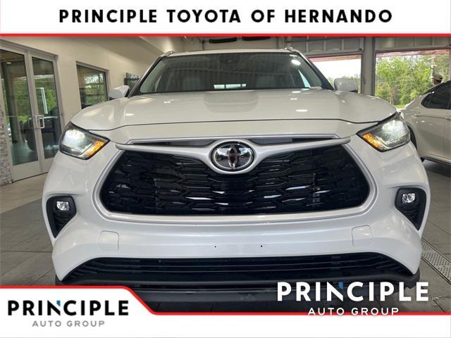 used 2023 Toyota Highlander car, priced at $38,800