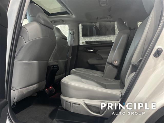 used 2023 Toyota Highlander car, priced at $38,800