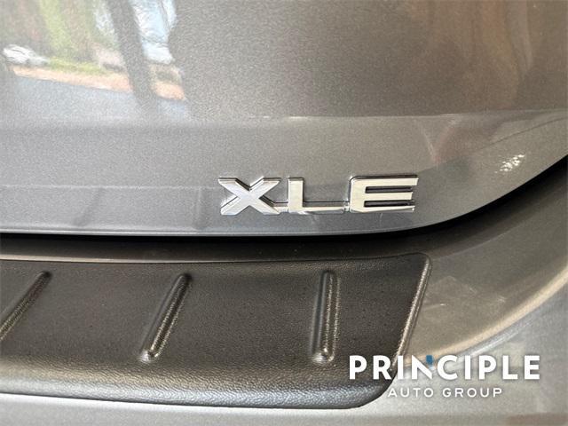 used 2025 Toyota Highlander car, priced at $46,400