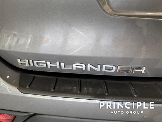 used 2025 Toyota Highlander car, priced at $46,400