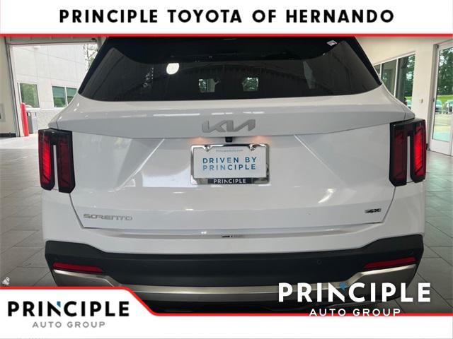 used 2024 Kia Sorento car, priced at $31,502