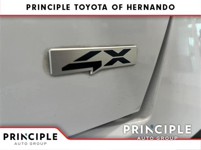 used 2024 Kia Sorento car, priced at $31,502