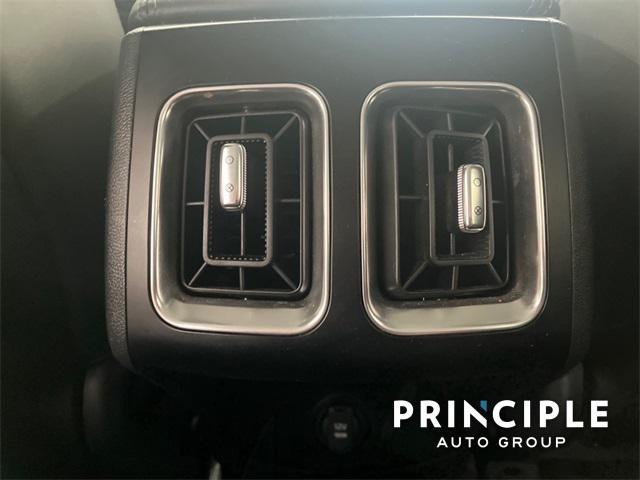 used 2024 Kia Sorento car, priced at $31,502