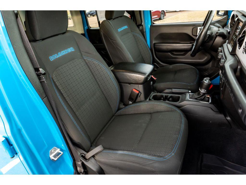 used 2021 Jeep Wrangler Unlimited car, priced at $29,383