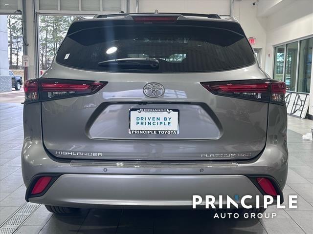 new 2025 Toyota Highlander car, priced at $56,513