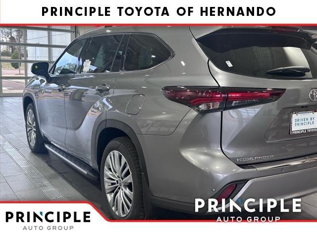 new 2025 Toyota Highlander car, priced at $56,513