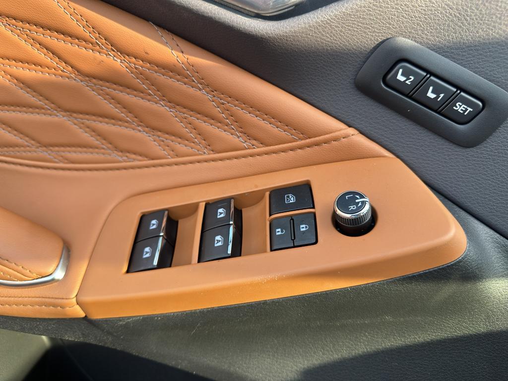 used 2022 Toyota Avalon Hybrid car, priced at $33,472