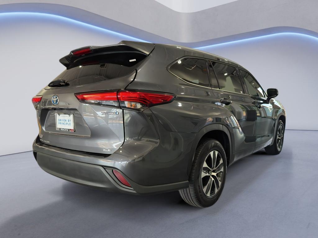 used 2021 Toyota Highlander Hybrid car, priced at $33,364