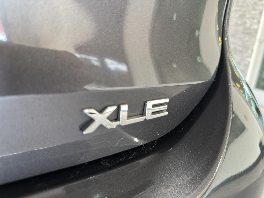used 2021 Toyota Highlander Hybrid car, priced at $33,364