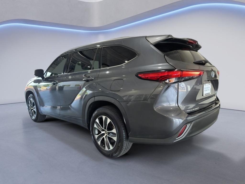 used 2021 Toyota Highlander Hybrid car, priced at $33,364