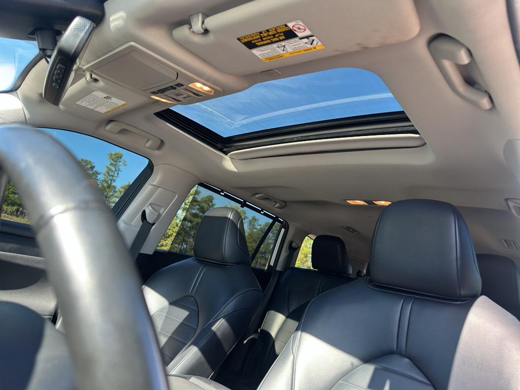 used 2023 Toyota Highlander car, priced at $36,890