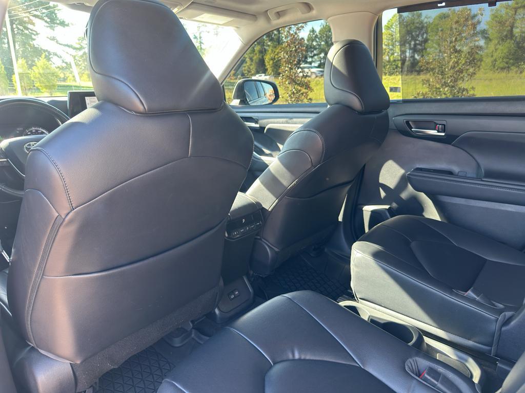 used 2023 Toyota Highlander car, priced at $36,890