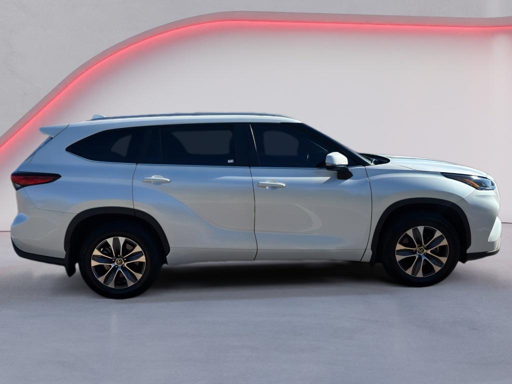 used 2023 Toyota Highlander car, priced at $36,890