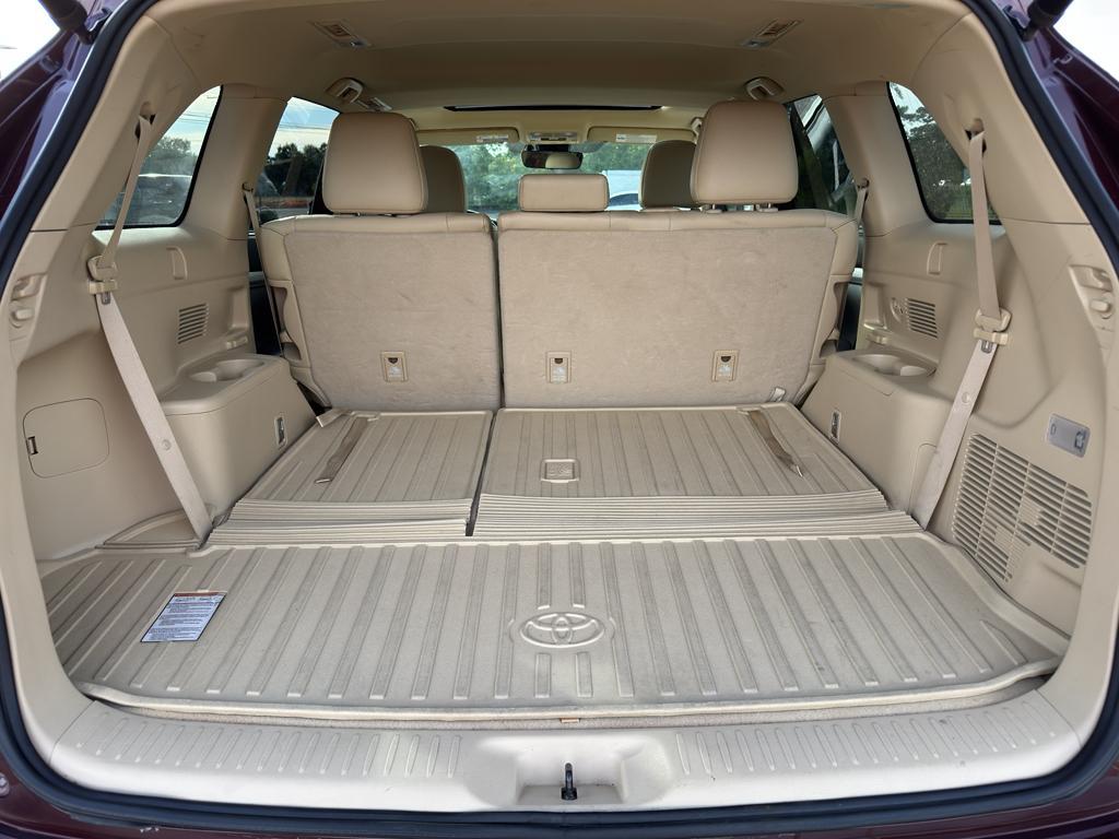 used 2019 Toyota Highlander Hybrid car, priced at $25,758