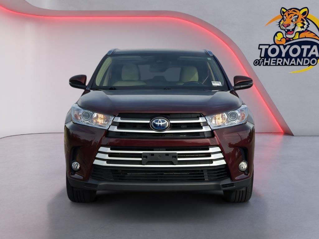 used 2019 Toyota Highlander Hybrid car, priced at $25,758