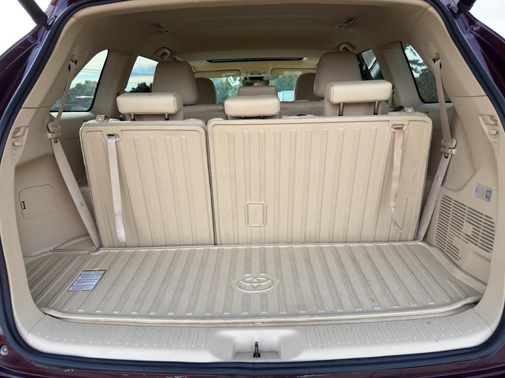 used 2019 Toyota Highlander Hybrid car, priced at $25,758