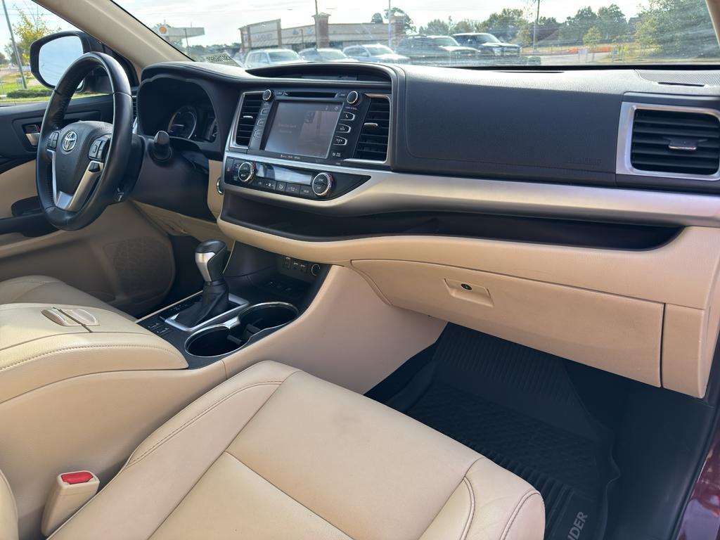 used 2019 Toyota Highlander Hybrid car, priced at $25,758