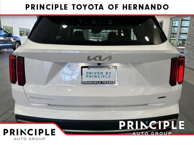 used 2023 Kia Sorento Hybrid car, priced at $38,500